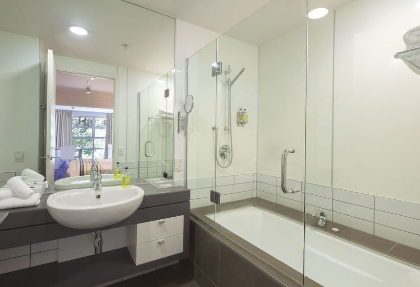 Mantra Marina Apartments 9