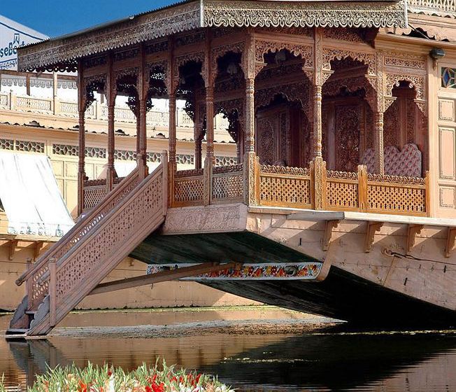 Hotel WelcomHeritage Gurkha Houseboats 8