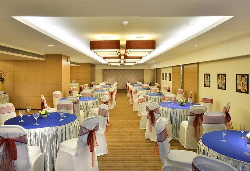 Hotel Hampton Inn By Hilton Vadodara Alkapuri 15