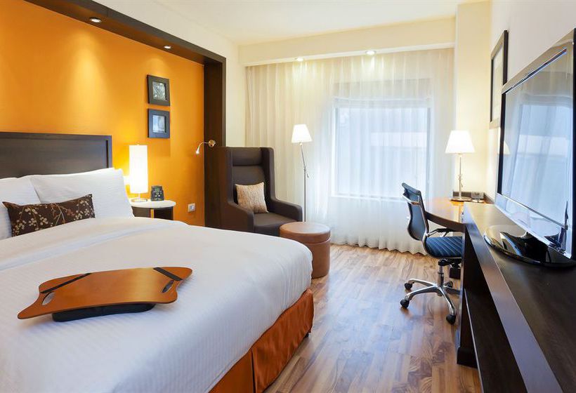 Hotel Hampton Inn By Hilton Vadodara Alkapuri 19
