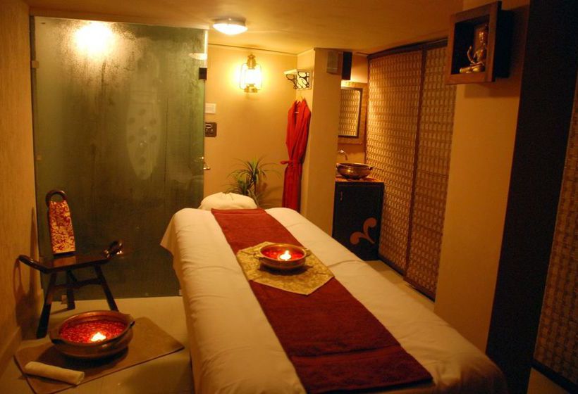 Hotel Radisson Blu Greater Noida 13