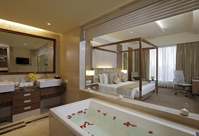 Hotel Radisson Blu Greater Noida 9