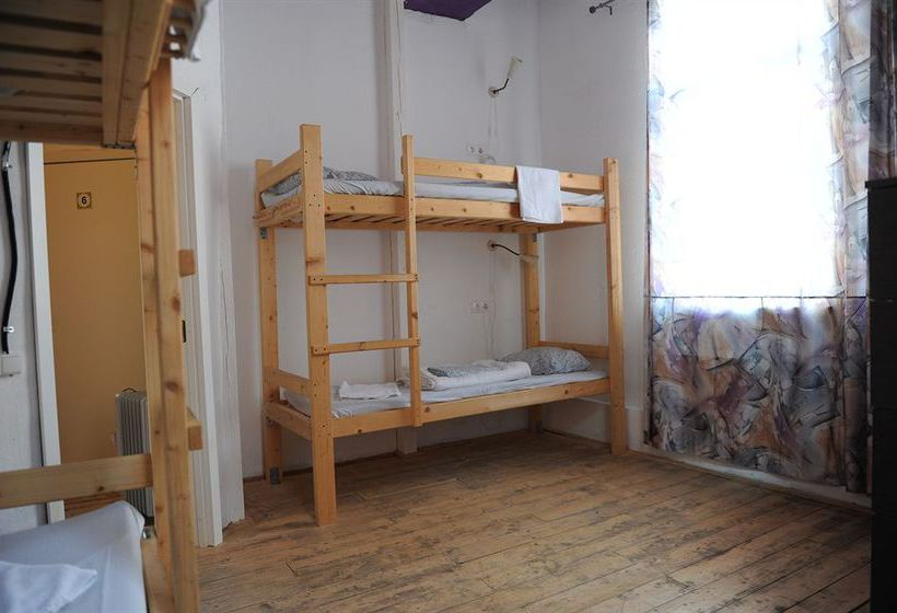 Albergue Fabrika Hostel & Gallery 1