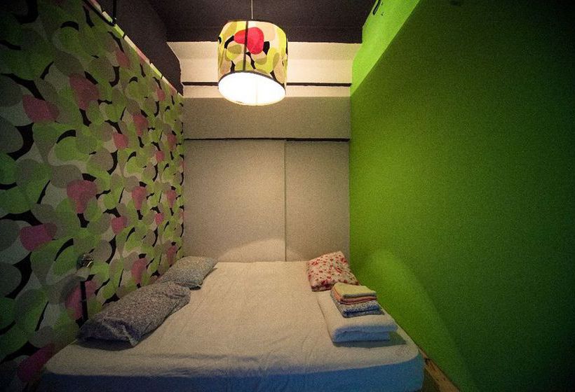 Albergue Fabrika Hostel & Gallery 13