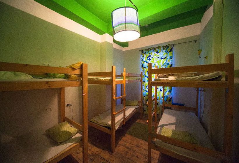 Albergue Fabrika Hostel & Gallery 14