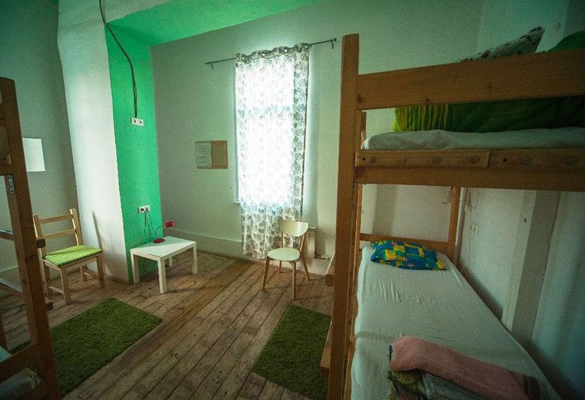 Albergue Fabrika Hostel & Gallery 15