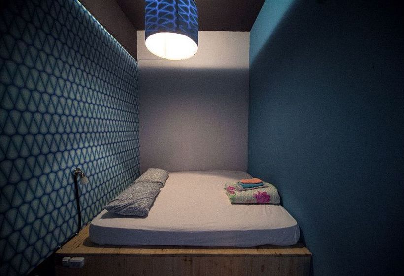 Albergue Fabrika Hostel & Gallery 16