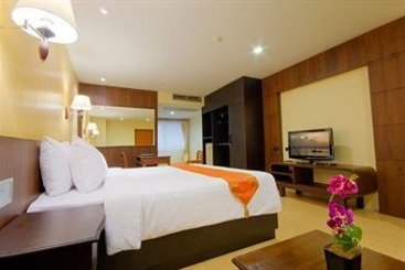 Hotel Baywalk Residence Pattaya by Thaiwat 1