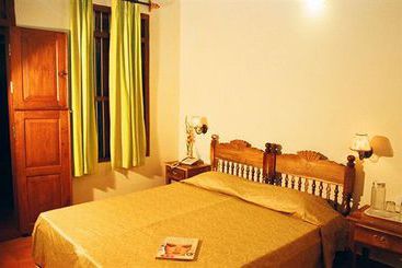 Hotel Pozhiyoram Beach Resort 1