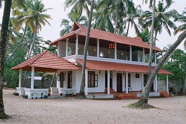 Hotel Pozhiyoram Beach Resort 19