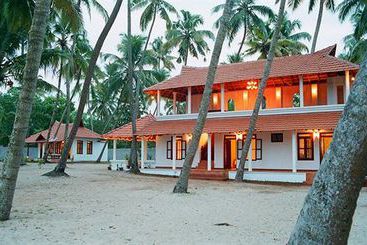 Hotel Pozhiyoram Beach Resort 20