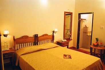 Hotel Pozhiyoram Beach Resort 7