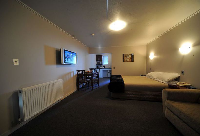 City Central Motel Apartments 8