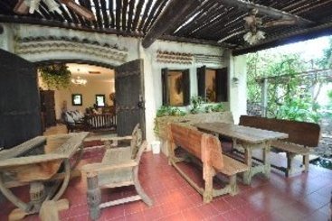 Hotel Momchailai Beach Retreat 5