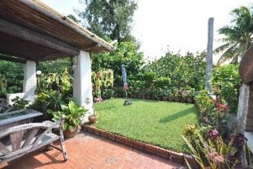 Hotel Momchailai Beach Retreat 9