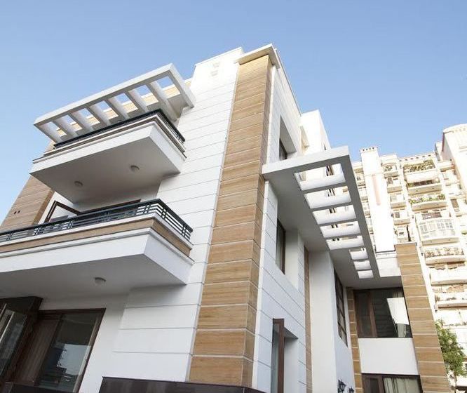 Luxury Suites & Hotels