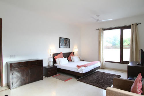 Luxury Suites & Hotels 2