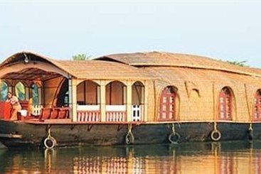 Hotel House Boat