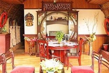 Hotel House Boat 16