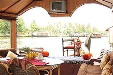 Hotel House Boat 2