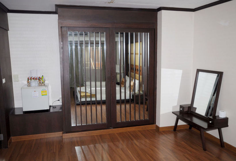 Hotel Ayuttaya Thanee 13