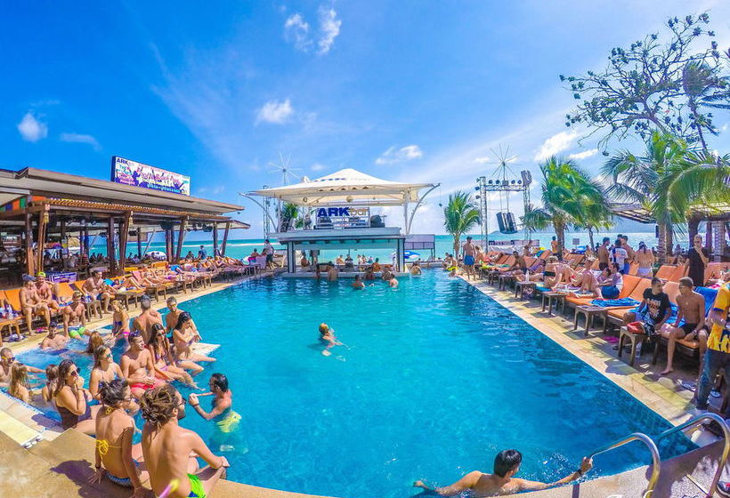 Hotel Ark Bar Beach Resort 13