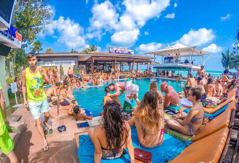 Hotel Ark Bar Beach Resort 7