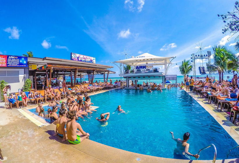 Hotel Ark Bar Beach Resort 9