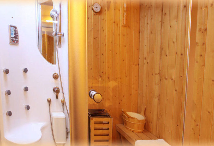 Inner Circle A Business Hotel