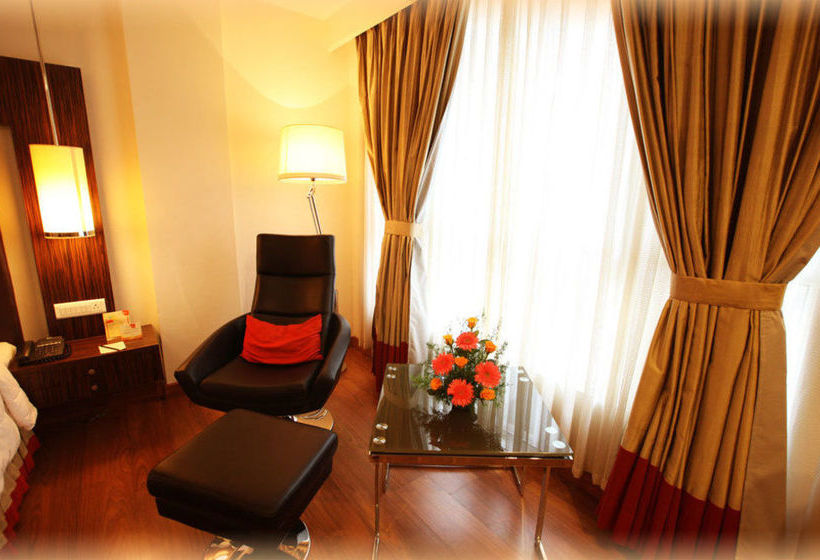 Inner Circle A Business Hotel 10