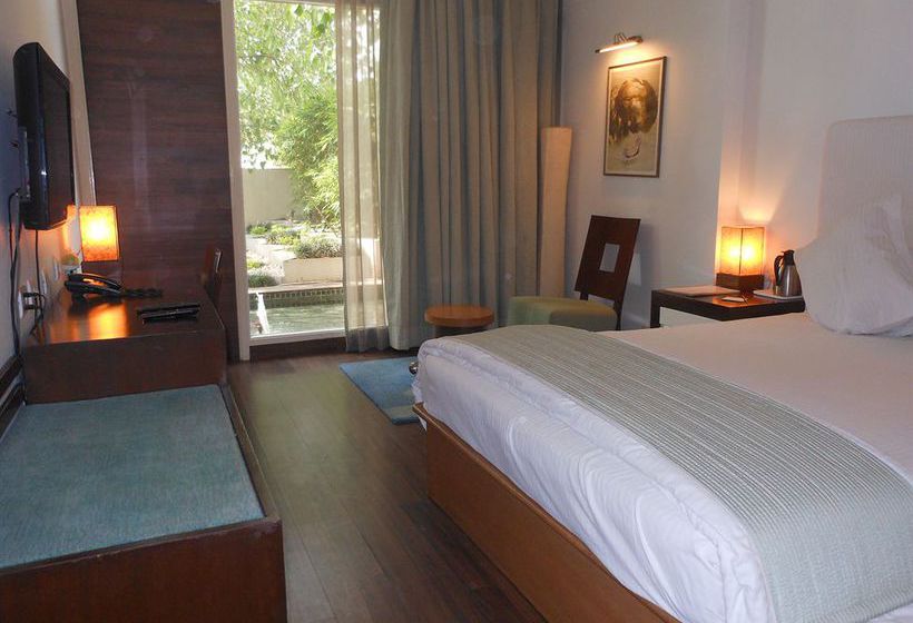 Hotel RnB Select The Clover Gurgaon 11