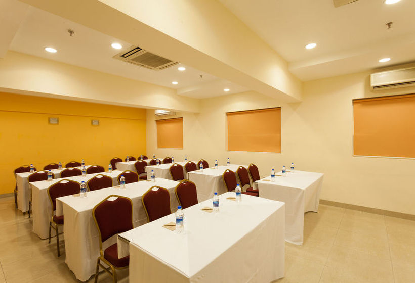 Hotel Ginger Ahmedabad 9