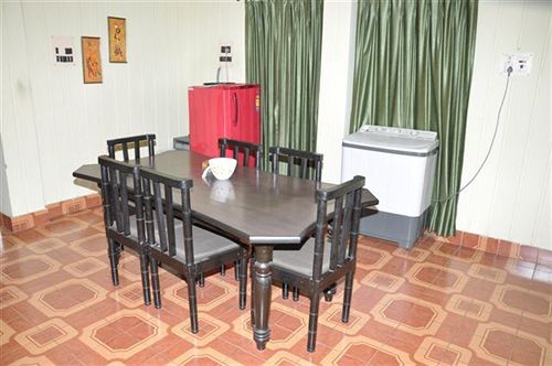 Hotel Casa Salt Lake Gd309 Sector3 4