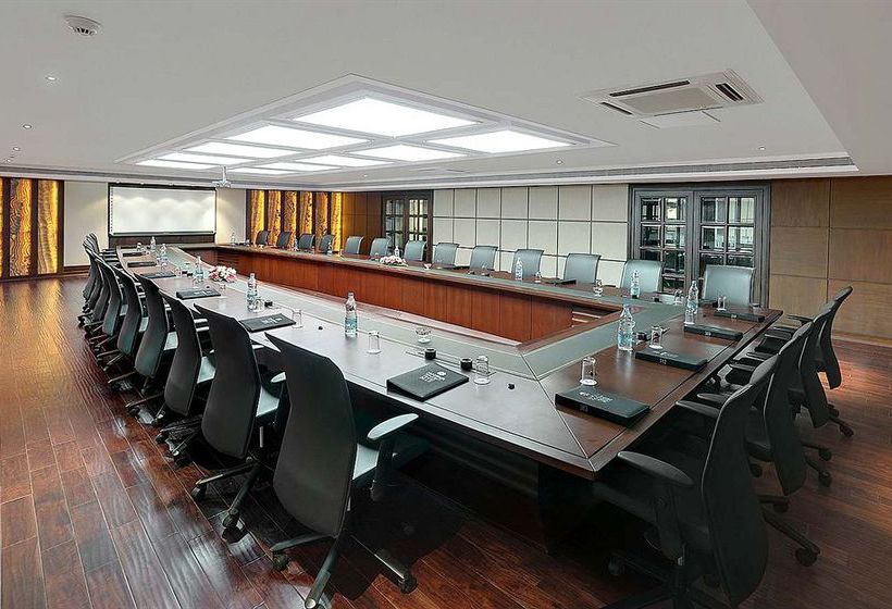 Hotel Mayfair Convention 1