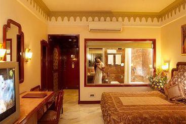 Hotel Hillock Mount Abu 9