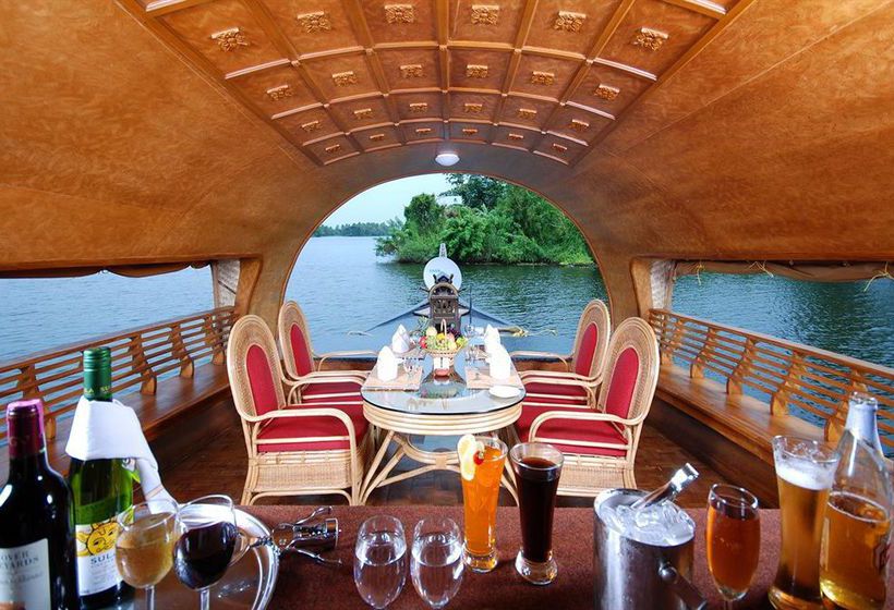 Hotel Punnamada Back Water Resort 14