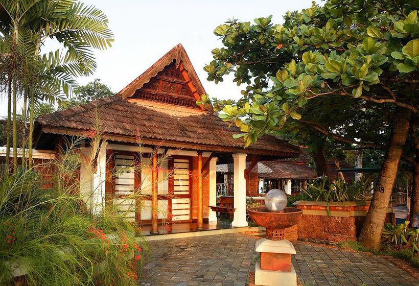 Hotel Punnamada Back Water Resort 15