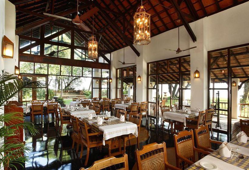 Hotel Punnamada Back Water Resort 18