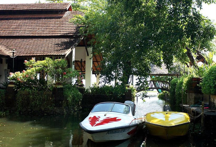 Hotel Punnamada Back Water Resort 5
