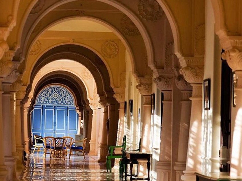 Hotel The Lallgarh Palace 4