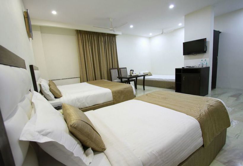 Hotel Usha Kiran Palace 13