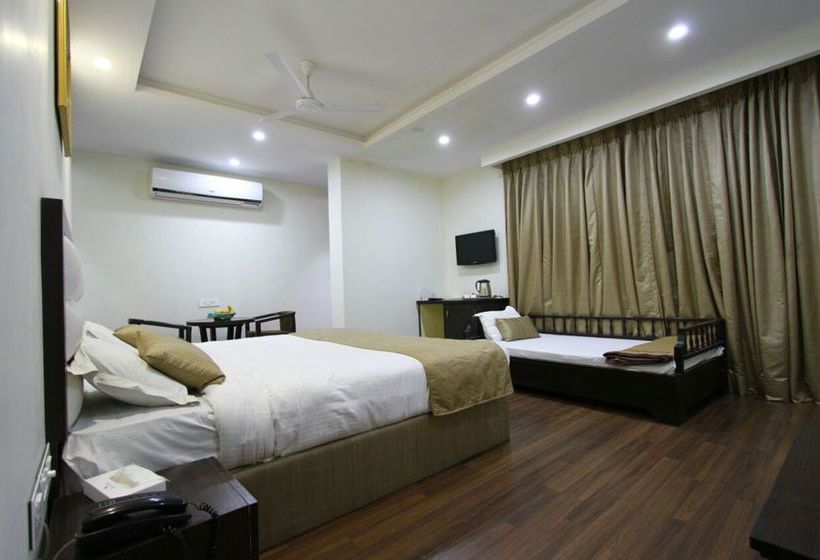 Hotel Usha Kiran Palace 14