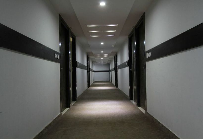 Hotel Usha Kiran Palace 17