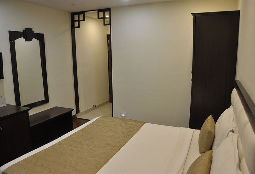 Hotel Usha Kiran Palace 2