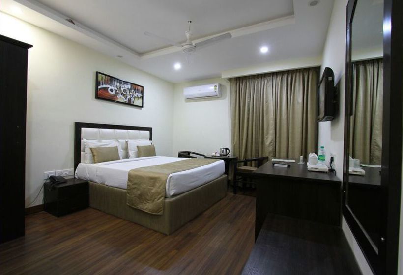 Hotel Usha Kiran Palace 6