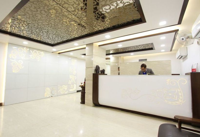 Hotel Usha Kiran Palace 8