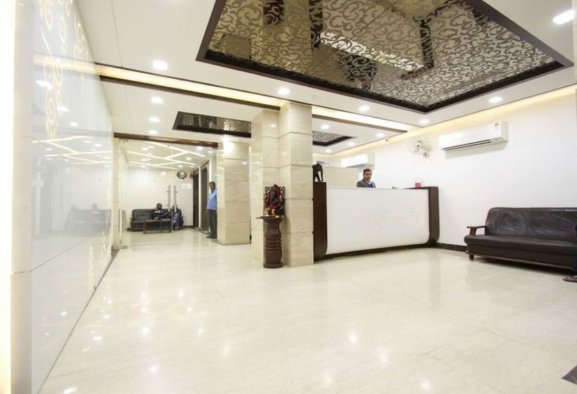 Hotel Usha Kiran Palace 9