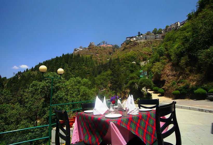 Hotel Country Inn & Suites By Carlson Mussoorie 10