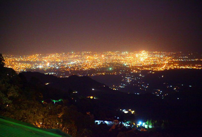 Hotel Country Inn & Suites By Carlson Mussoorie 7