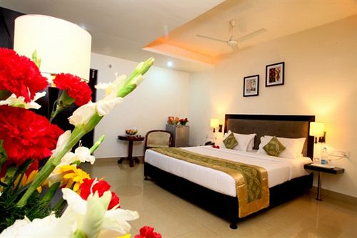 Hotel Swagath De Royal 8